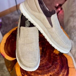 Men's Beige Slip-On Shoes Mens size 10! New without tag.